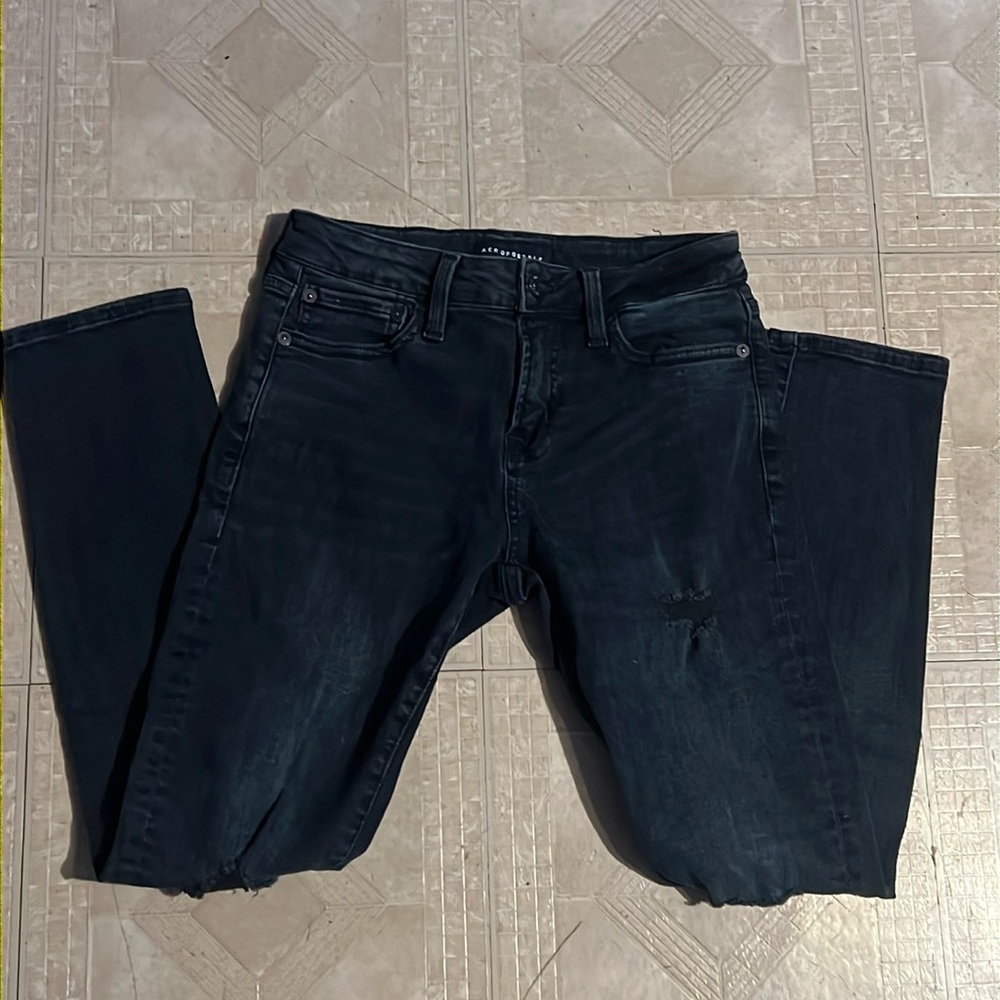 Women’s ripped skinny jeans